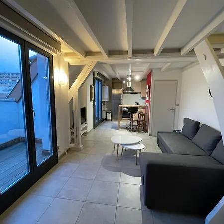 Fathala - Appartement Lumineux En Dernier Etage - Face A La Gare Routiere Sarrebourg Exterior photo