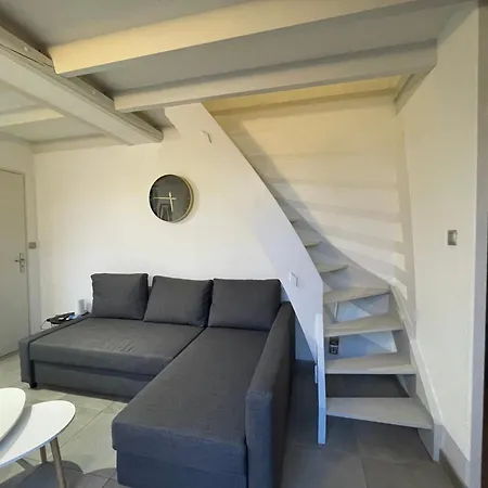 Fathala - Appartement Lumineux En Dernier Etage - Face A La Gare Routiere Sarrebourg Exterior photo