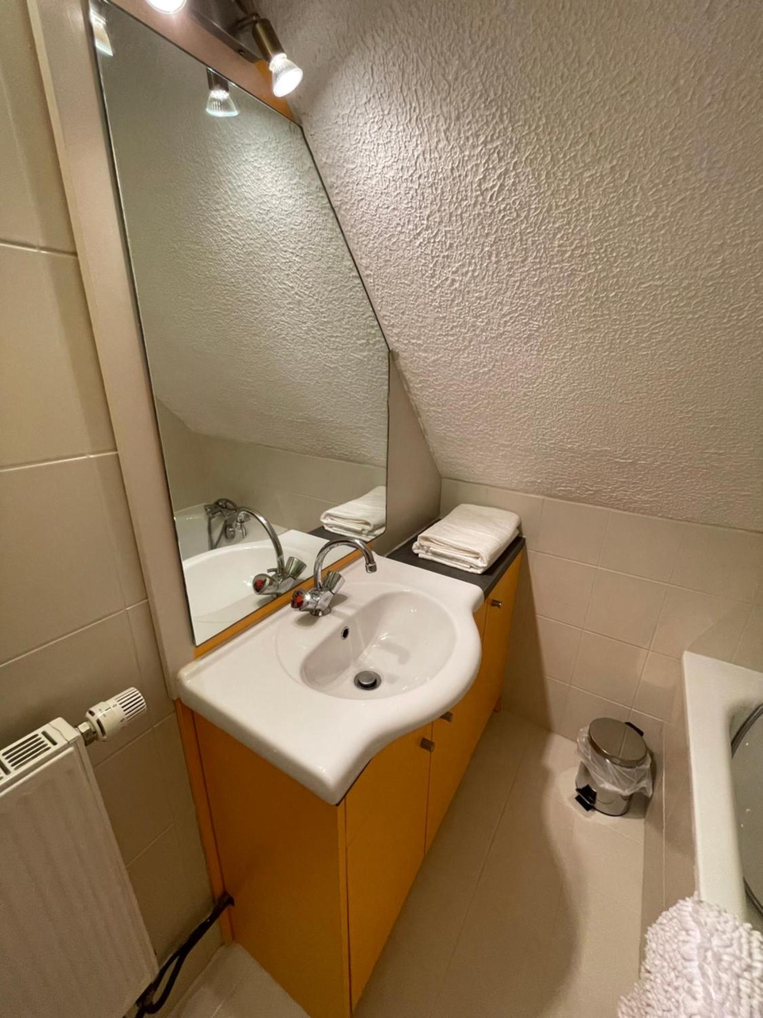 Apartment Fathala - Lumineux En Dernier Etage - Face A La Gare Routiere Sarrebourg